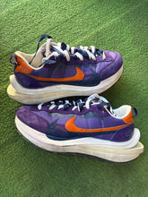 Load image into Gallery viewer, Nike Dark Iris Vaporwaffles Size 9
