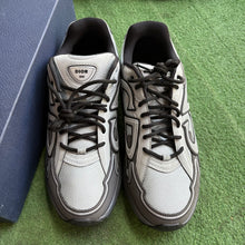 Load image into Gallery viewer, Dior B30s Size 46
