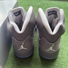 Load image into Gallery viewer, Jordan Wolf Grey 5s Size 8
