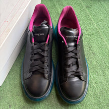 Load image into Gallery viewer, Alexander McQueen Oversized Size 45
