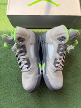 Load image into Gallery viewer, Jordan Green Bean 5s Size 10

