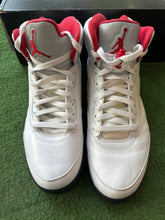 Load image into Gallery viewer, Jordan Fire Red 5s Size 11
