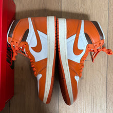 Load image into Gallery viewer, Jordan Starfish 1s Size 10W/8.5M
