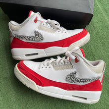 Load image into Gallery viewer, Jordan Tinker White University Red 3s Size 10
