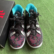 Load image into Gallery viewer, Nike Kyrie Pixel Camo 7s Size 6.5Y
