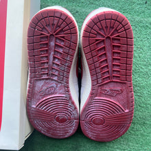 Load image into Gallery viewer, Nike Jordan Air Ships Size 10
