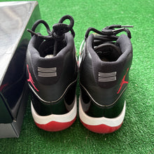 Load image into Gallery viewer, Jordan Bred 11s Size 10
