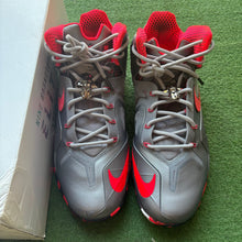 Load image into Gallery viewer, Nike LeBron Team 11s Size 12
