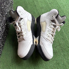 Load image into Gallery viewer, Jordan Reverse Metallic 5s Size 14
