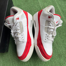Load image into Gallery viewer, Jordan Tinker White University Red 3s Size 10
