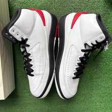Load image into Gallery viewer, Jordan Chicago 2s Size 10.5
