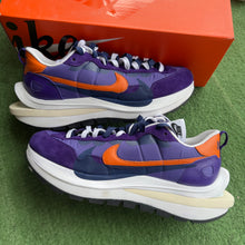 Load image into Gallery viewer, Nike Sacai Dark Iris Vaporwaffles Size 12
