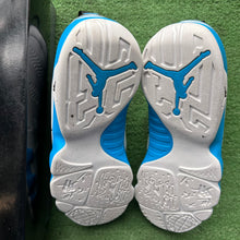 Load image into Gallery viewer, Jordan Powder Blue 9s Size 13
