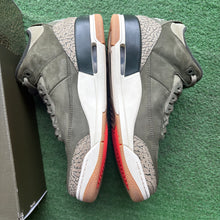 Load image into Gallery viewer, Jordan Family Affair 3s Size 10
