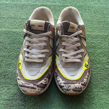 Load image into Gallery viewer, GG Sneakers Size 8
