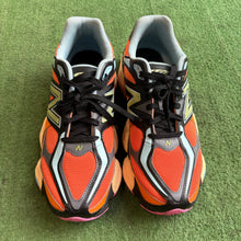 Load image into Gallery viewer, New Balance Sun Glow 9060s Size 11

