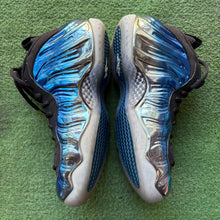 Load image into Gallery viewer, Nike Foamposites Size 11
