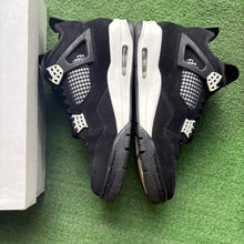 Load image into Gallery viewer, Jordan White Thunder 4s Size 11
