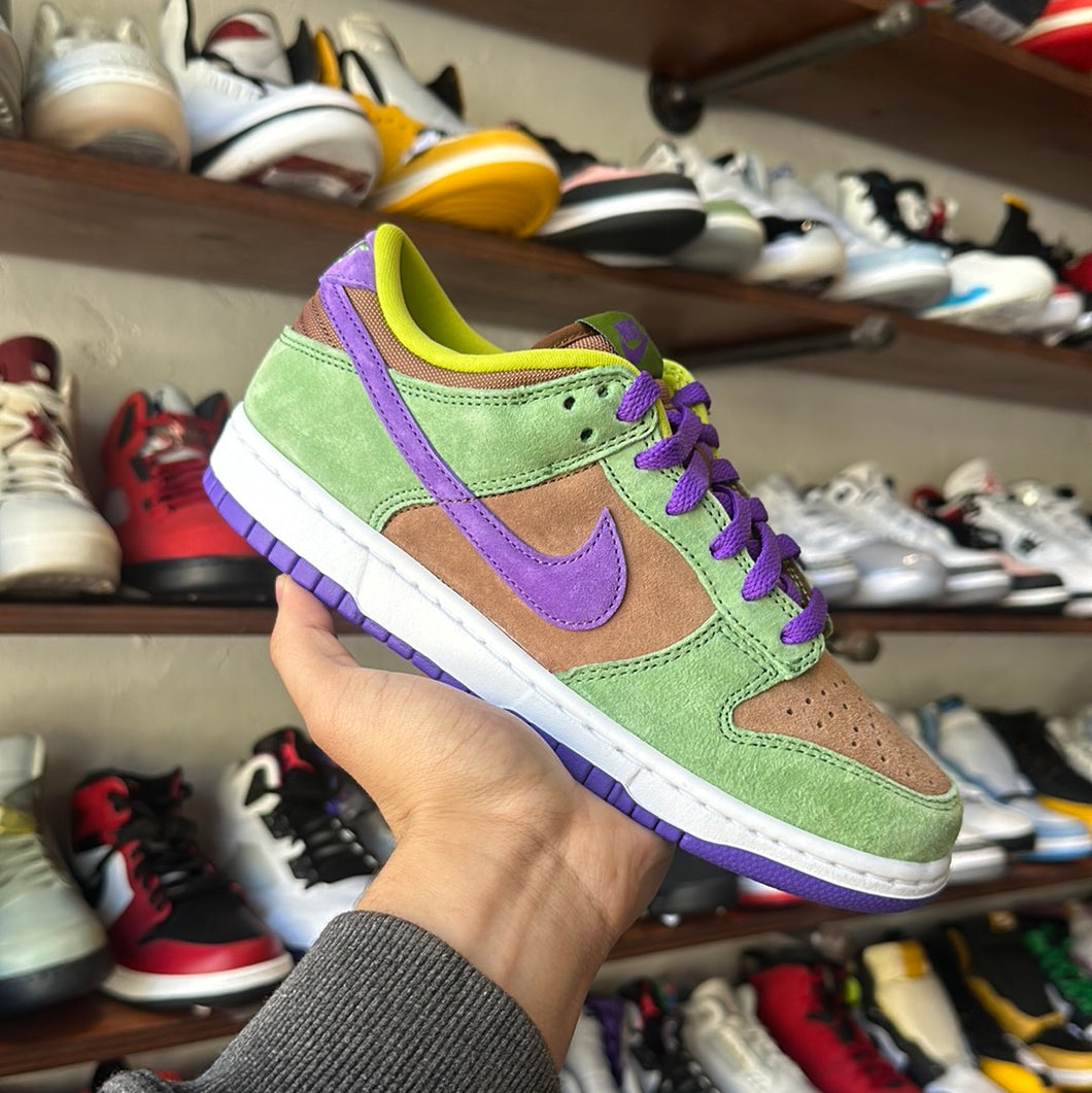 Nike Veneer Low Dunks