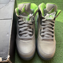 Load image into Gallery viewer, Jordan Green Bean 5s Size 7Y
