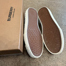 Load image into Gallery viewer, Burberry Larkhall Logo Sneakers Size 37
