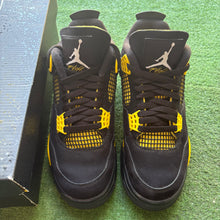 Load image into Gallery viewer, Jordan Thunder 4s Size 7.5
