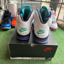 Load image into Gallery viewer, Jordan Grape 5s Size 10.5
