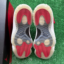 Load image into Gallery viewer, Jordan Win Like 96 11s Size 8
