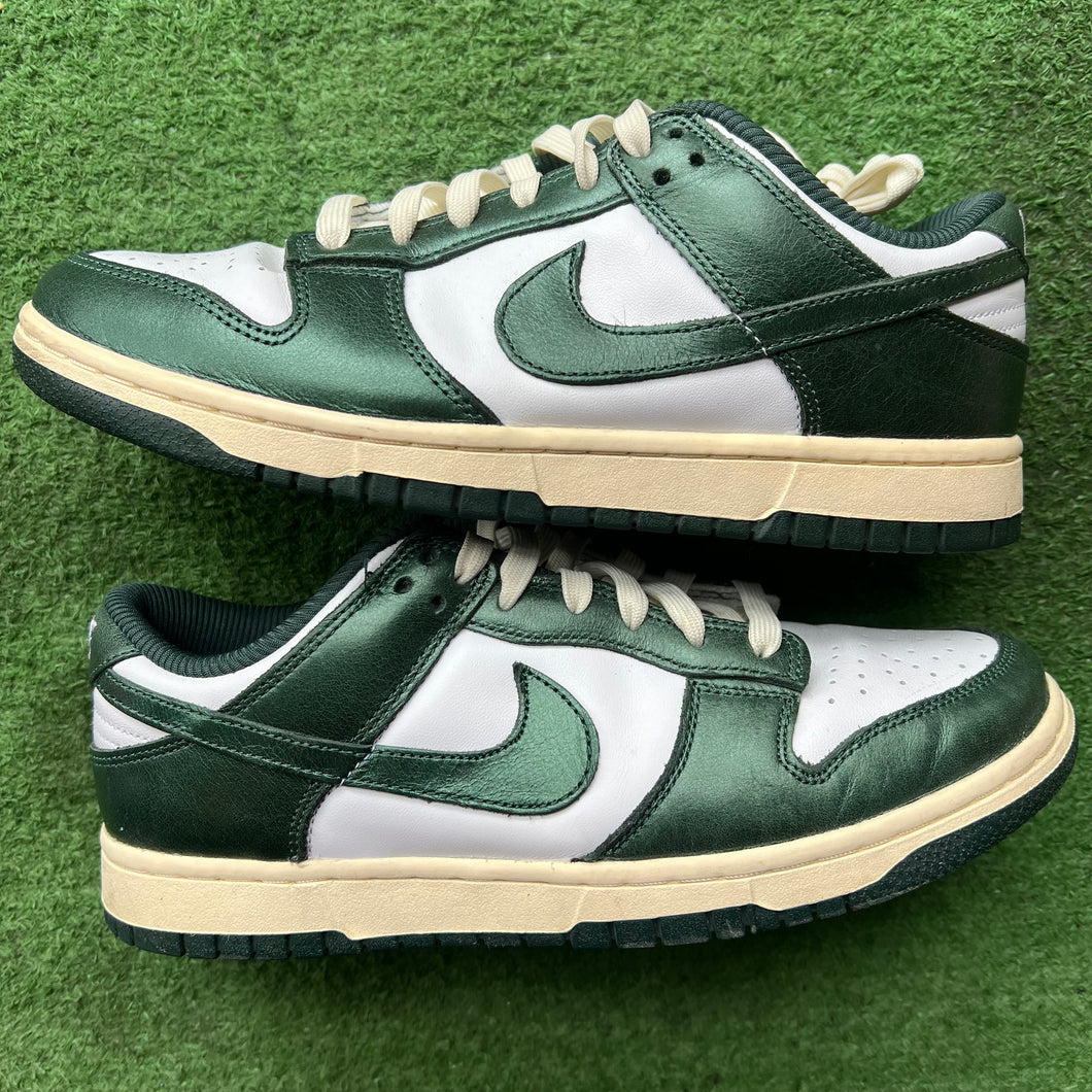 Nike Vintage Green Low Dunks Size 8.5W/7M