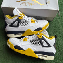 Load image into Gallery viewer, Jordan Vivid Sulfur 4s Size 9.5
