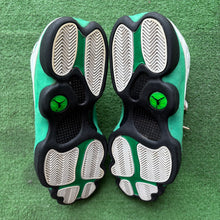 Load image into Gallery viewer, Jordan Lucky Green 13s Size 12
