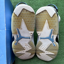 Load image into Gallery viewer, Jordan UNC 6s Size 10.5
