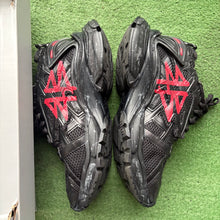 Load image into Gallery viewer, BB Runners Size 42
