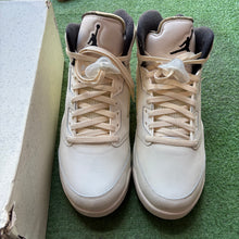 Load image into Gallery viewer, Jordan Sail 5s Size 11.5
