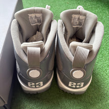 Load image into Gallery viewer, Jordan Cool Grey 9s Size 9.5
