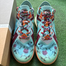 Load image into Gallery viewer, Nike LeBron Mimi Plange Daughters Floral Low 18s Size 11.5
