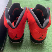 Load image into Gallery viewer, Jordan Dunk On Mars 5s Size 11.5W/10M
