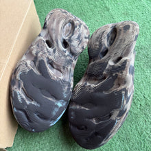 Load image into Gallery viewer, Yeezy MX Cinder Foam Runners Size 9

