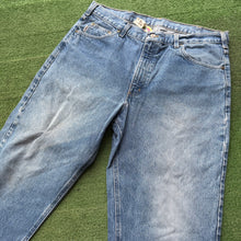 Load image into Gallery viewer, Vintage Carhartt Denim Size 33
