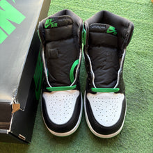 Load image into Gallery viewer, Jordan Lucky Green 1s Size 6.5Y

