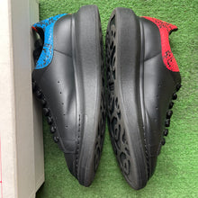 Load image into Gallery viewer, Alexander McQueen Oversized Size 41
