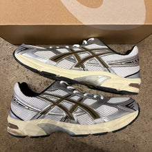 Load image into Gallery viewer, ASICS Clay Canyon 1130s Size 12
