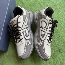 Load image into Gallery viewer, Dior B30s Size 46
