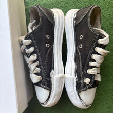 Load image into Gallery viewer, Mihara Peterson Canvas Lows Size 39
