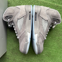 Load image into Gallery viewer, Jordan Wolf Grey 5s Size 8
