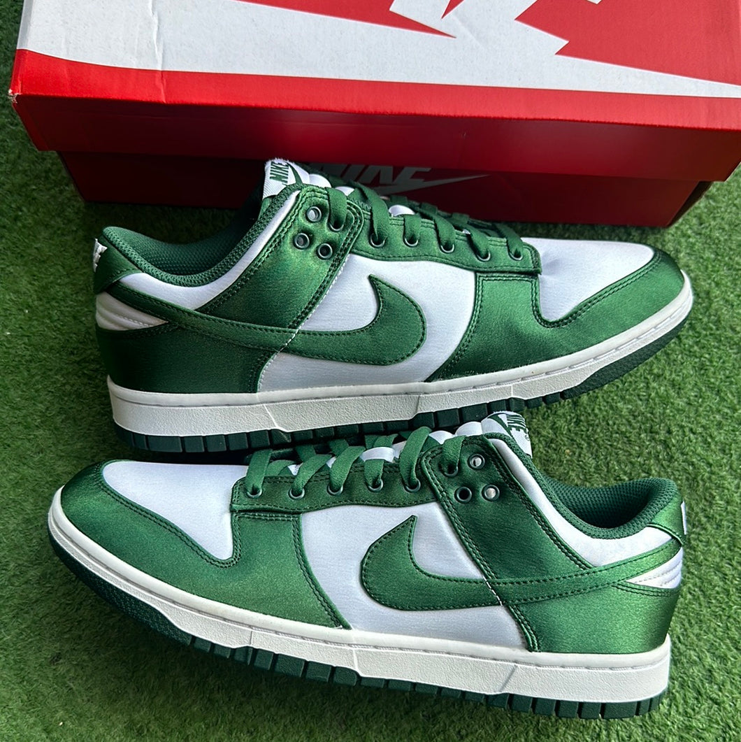 Nike Satin Green Low Dunks Size 10W/8.5M