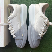 Load image into Gallery viewer, Alexander McQueen Oversized Size 41.5
