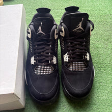 Load image into Gallery viewer, Jordan White Thunder 4s Size 11
