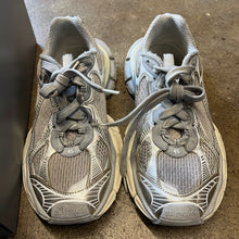 Load image into Gallery viewer, Balenciaga 3XL Size 45
