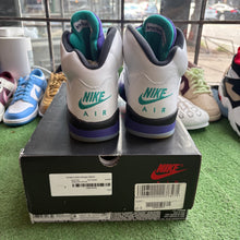 Load image into Gallery viewer, Jordan Grape 5s Size 9
